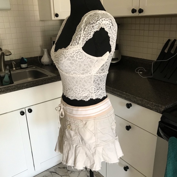Y2k Abercrombie white lace milkmaid crop top 🍓🤍 - Picture 8 of 12